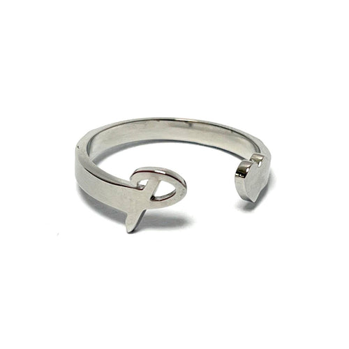Anillo de acero ajustable con letra P y corazón