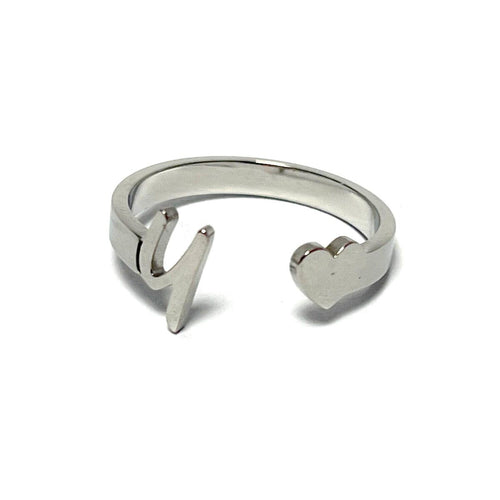 Anillo de acero ajustable con letra Y y corazón