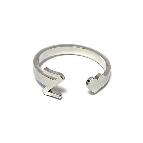 Anillo de acero ajustable con letra Z y corazón