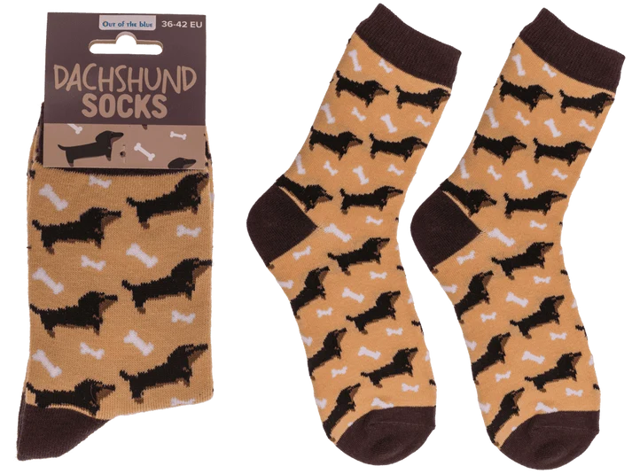 Par de calcetines de teckel beige y marrón con siluetas de perros salchicha y huesos