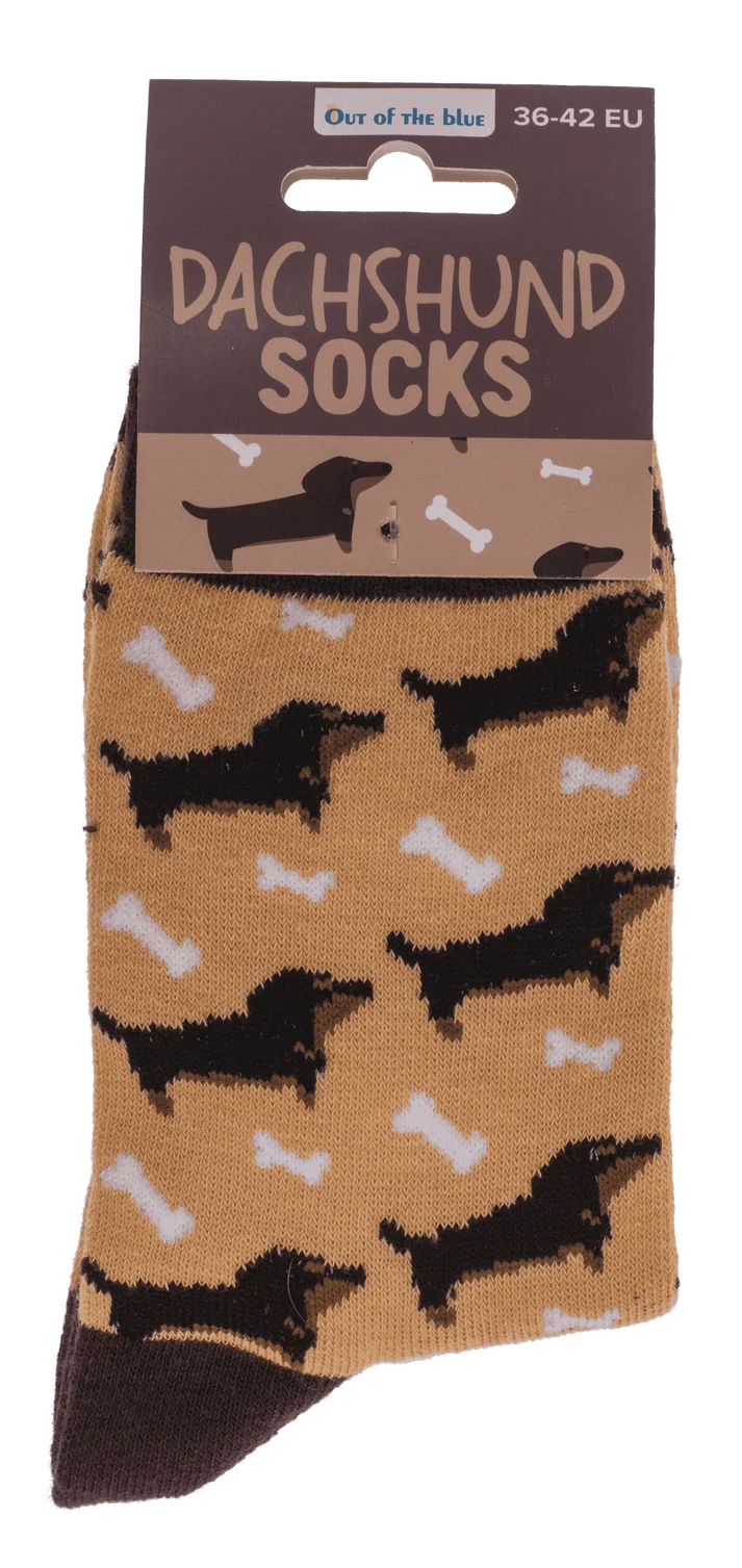 Calcetines Dachshund Socks plegados con etiqueta de cartón, talla 36-42