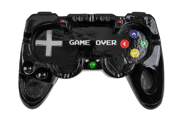 Cenicero negro de poliresina con forma de controller y texto Game Over