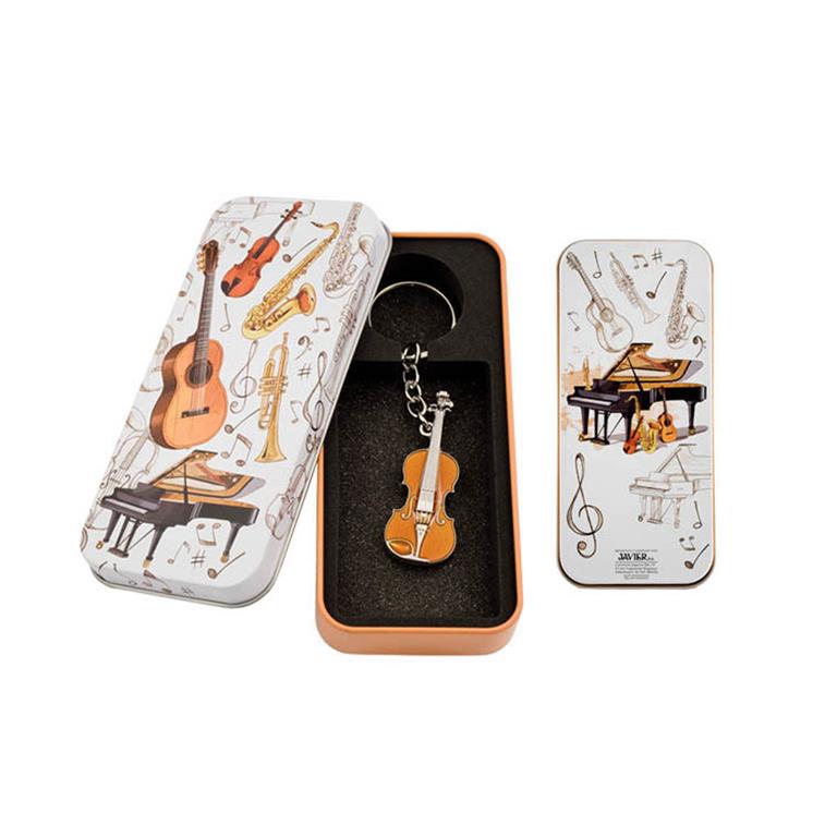 Llavero de violín marrón con anilla y cadena dentro de lata decorada con instrumentos musicales